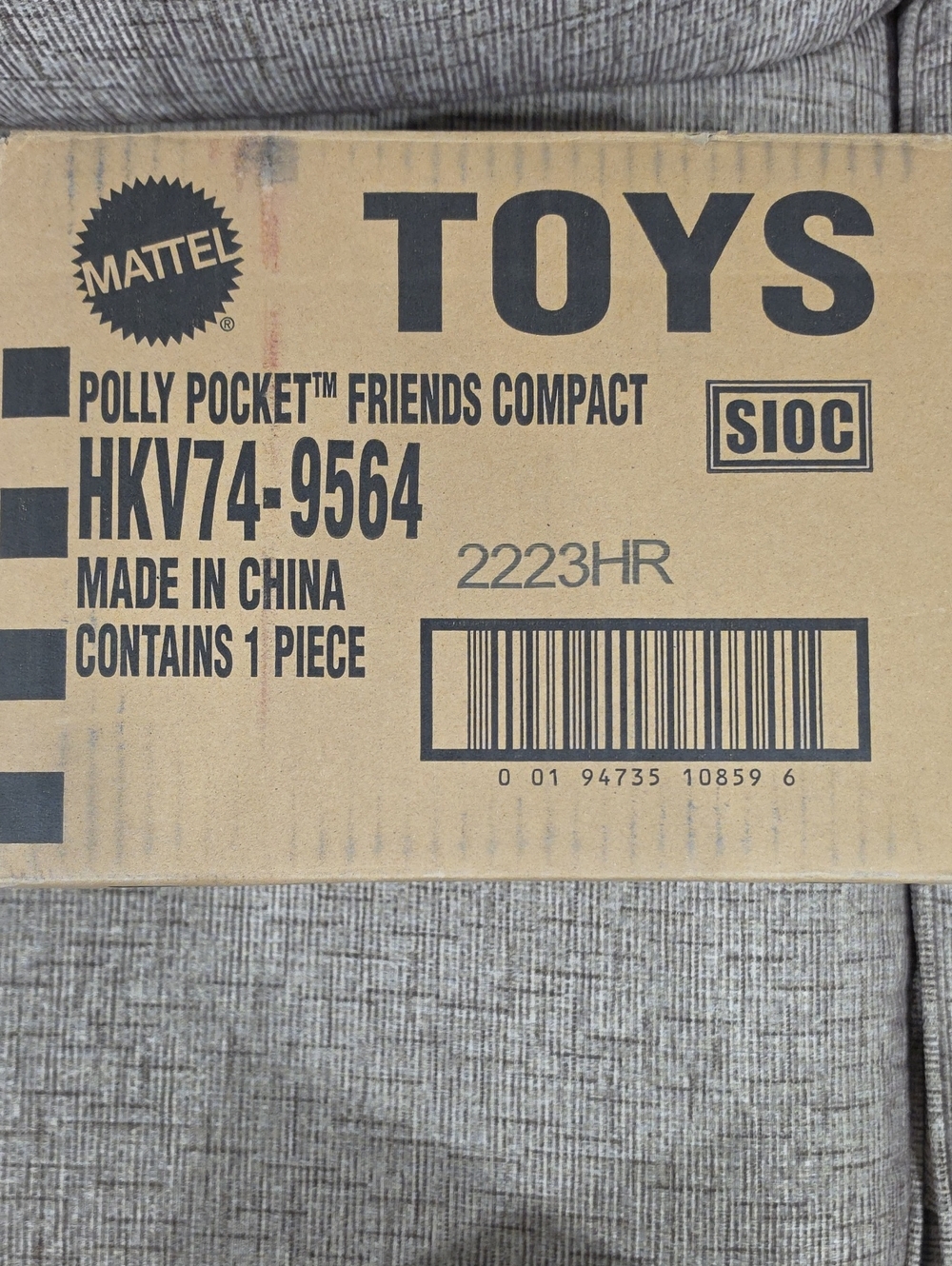 Mattel Polly Pocket Friends CENTRAL PERK Compact - Tan and Black Packaging